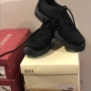 Gently used bloch Zumba, dance shoes 10